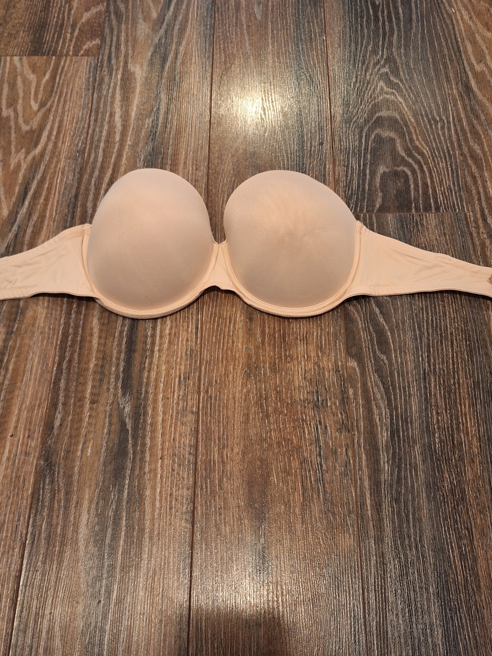 PINK Victoria's Secret Strapless Nude Pink Push-Up Bra Strapless